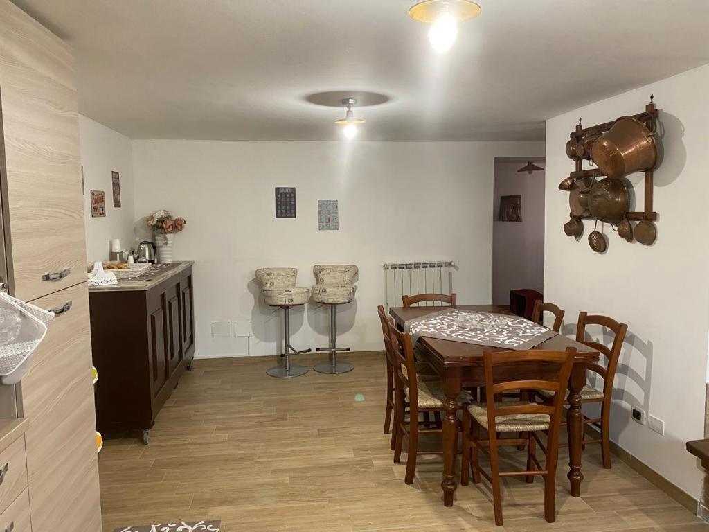 La Casa Del Borgo-Intero Appartamento Latina Eksteriør bilde