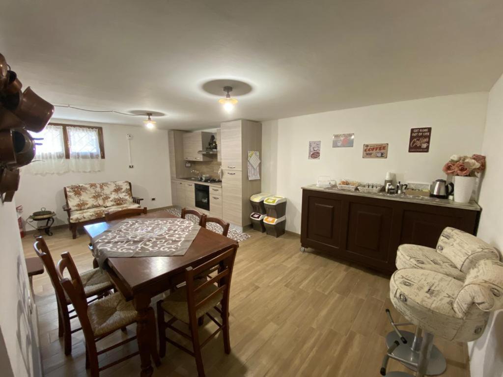 La Casa Del Borgo-Intero Appartamento Latina Eksteriør bilde